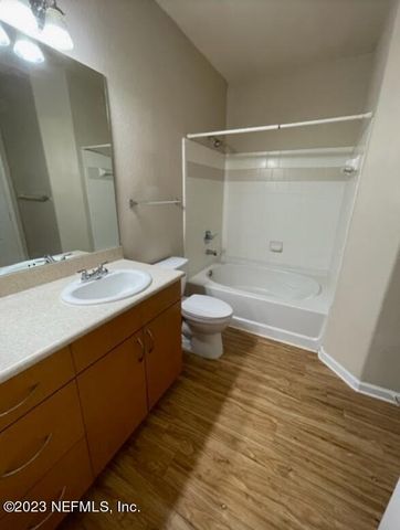 8290 GATE Parkway 1019, Jacksonville, FL 32216