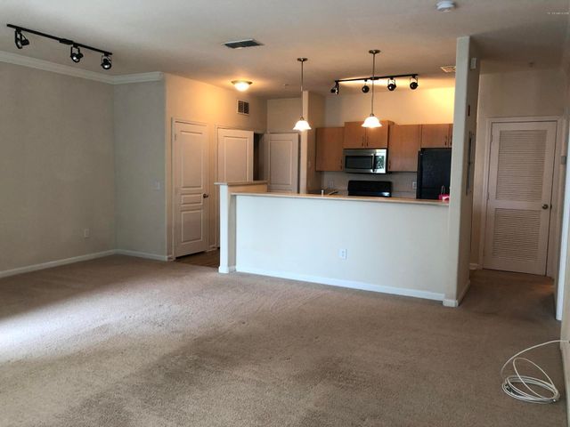 8290 GATE Parkway 1019, Jacksonville, FL 32216