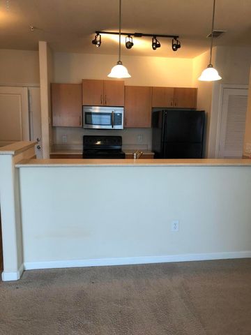 8290 GATE Parkway 1019, Jacksonville, FL 32216