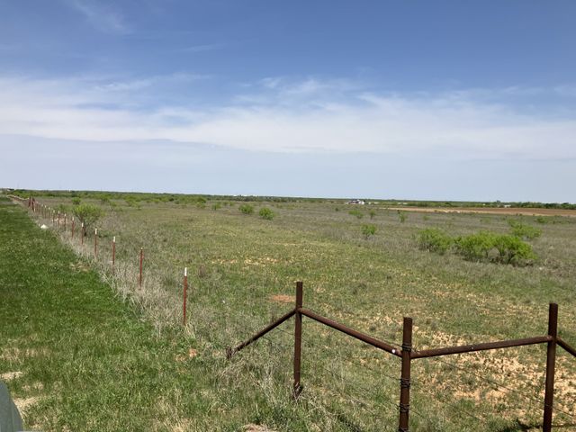 422 St Highway, Seymour, TX 76380