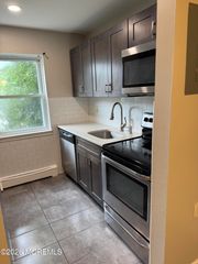 289 Main Street 10e, Spotswood, NJ 08884