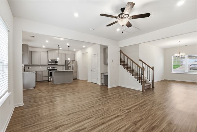 2984 Timewinder Way, Columbia, TN 38401