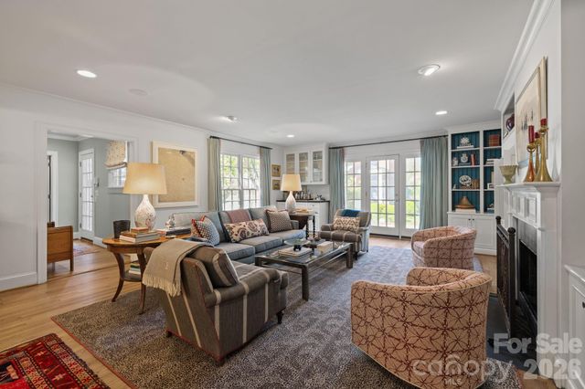 312 Ridgewood Avenue, Charlotte, NC 28209