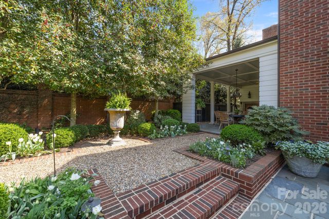 312 Ridgewood Avenue, Charlotte, NC 28209