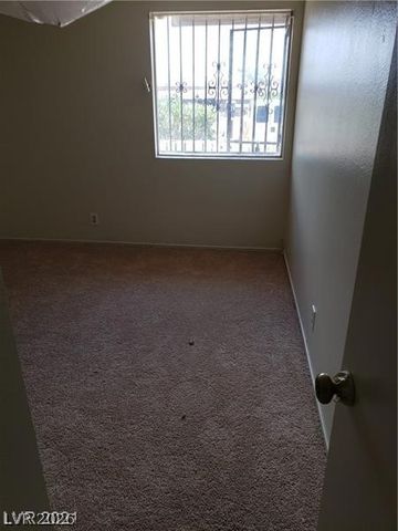 4231 White Sands Avenue, Las Vegas, NV 89121