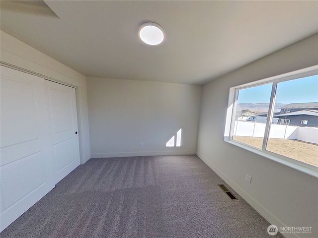 64 Juanita Way, Malaga, WA 98828