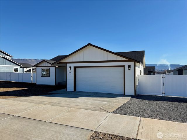 64 Juanita Way, Malaga, WA 98828