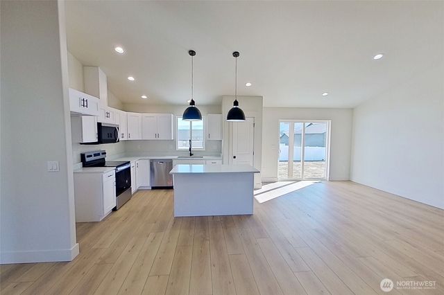 64 Juanita Way, Malaga, WA 98828