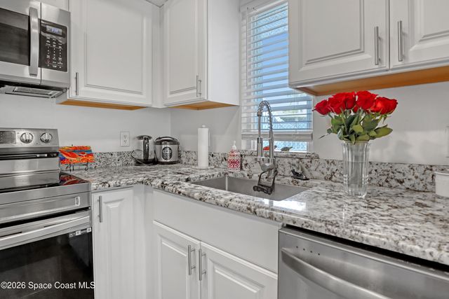 951 Sonesta Avenue NE 102, Palm Bay, FL 32905