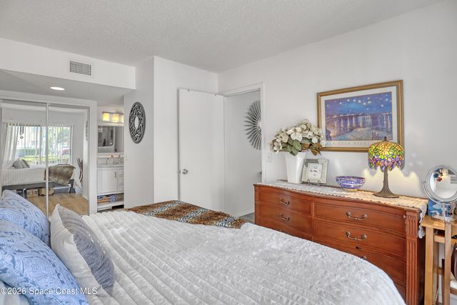951 Sonesta Avenue NE 102, Palm Bay, FL 32905