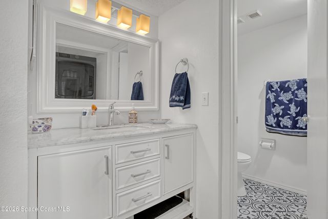 951 Sonesta Avenue NE 102, Palm Bay, FL 32905