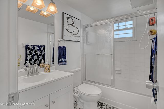 951 Sonesta Avenue NE 102, Palm Bay, FL 32905