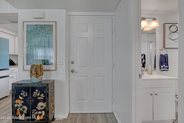 951 Sonesta Avenue NE 102, Palm Bay, FL 32905