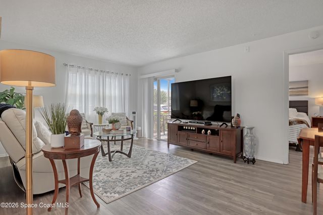 951 Sonesta Avenue NE 102, Palm Bay, FL 32905