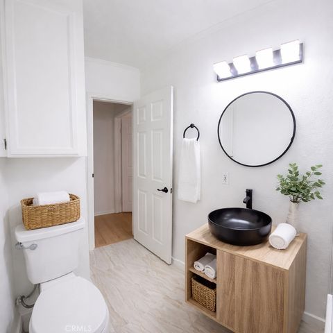 22027 Viscanio, Woodland Hills, CA 91364