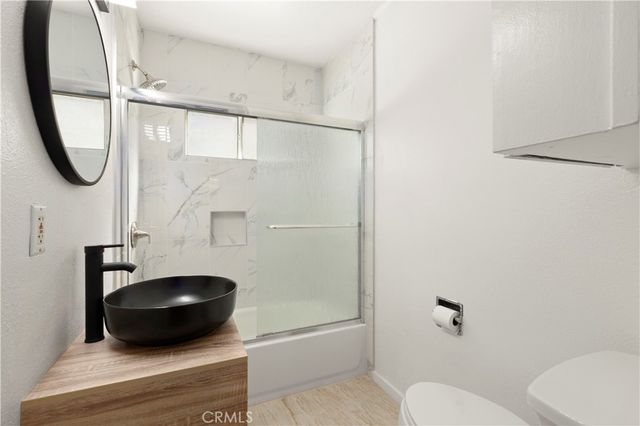 22027 Viscanio, Woodland Hills, CA 91364