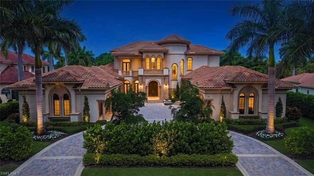 2581 ESCADA DR, Naples, FL 34109