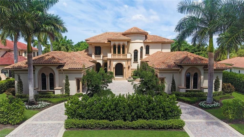 2581 ESCADA DR, Naples, FL 34109