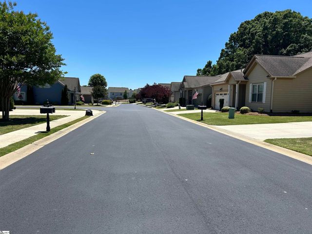 39 Briarhill Drive, Simpsonville, SC 29680
