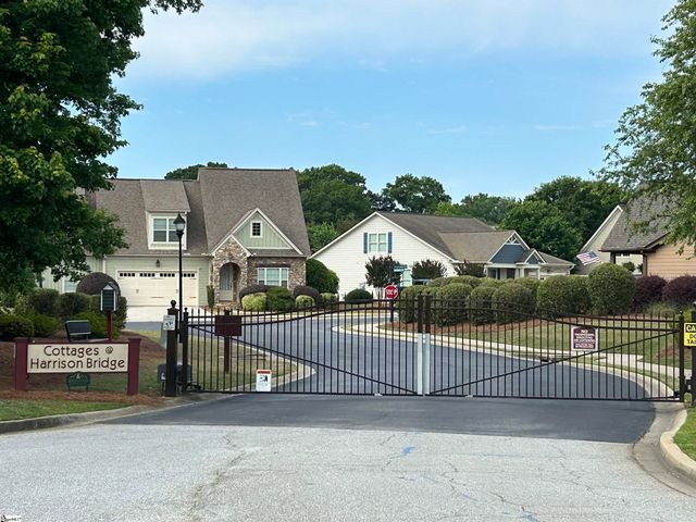 39 Briarhill Drive, Simpsonville, SC 29680