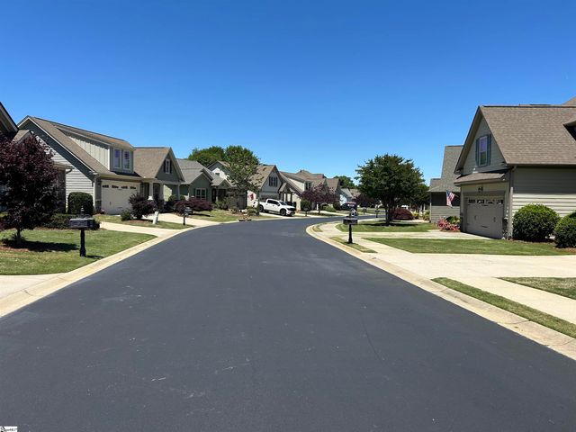 39 Briarhill Drive, Simpsonville, SC 29680