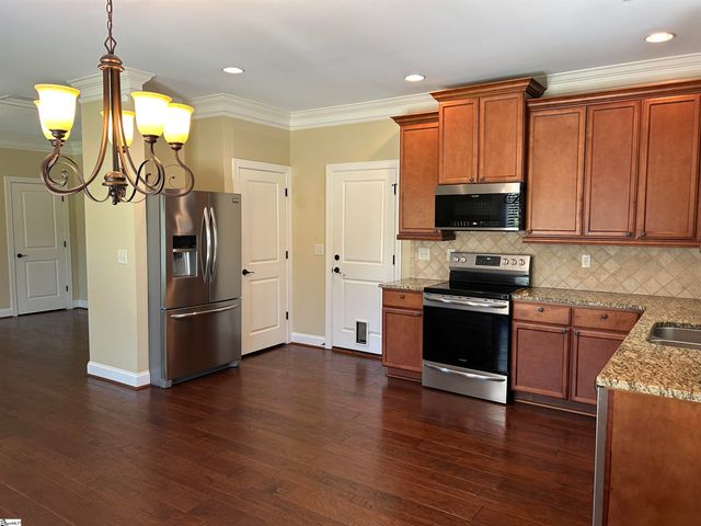 39 Briarhill Drive, Simpsonville, SC 29680