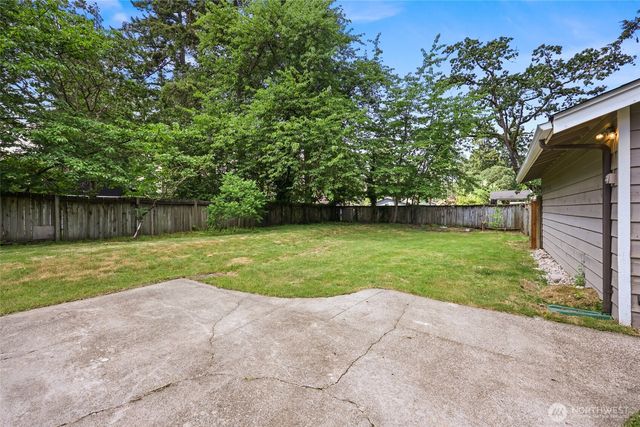 10004 Lake Steilacoom Drive SW, Lakewood, WA 98498