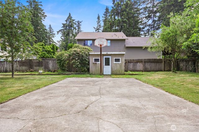 10004 Lake Steilacoom Drive SW, Lakewood, WA 98498