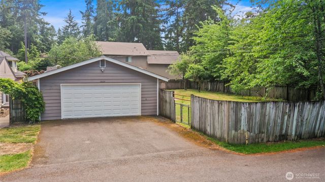 10004 Lake Steilacoom Drive SW, Lakewood, WA 98498