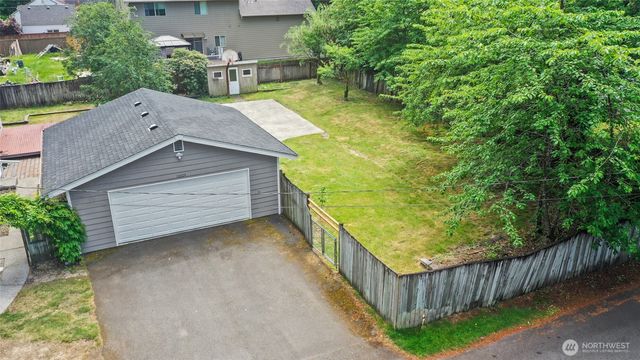 10004 Lake Steilacoom Drive SW, Lakewood, WA 98498