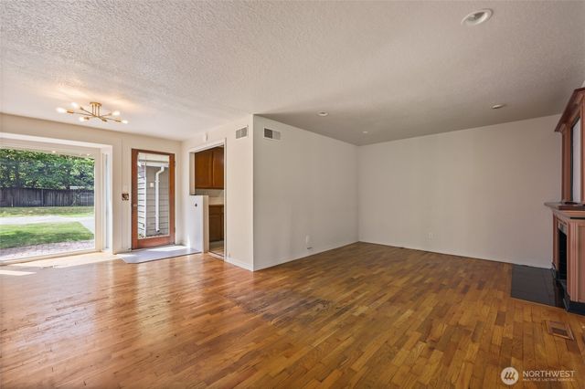 10004 Lake Steilacoom Drive SW, Lakewood, WA 98498