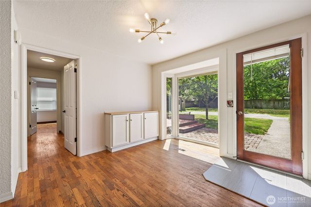 10004 Lake Steilacoom Drive SW, Lakewood, WA 98498
