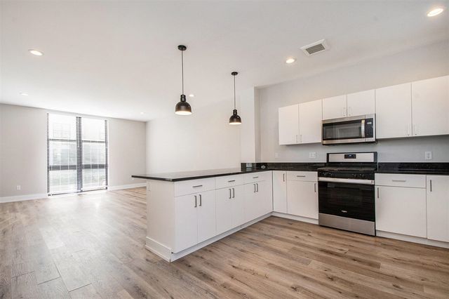 6015 Port View Drive, Grand Rapids, MI 49512