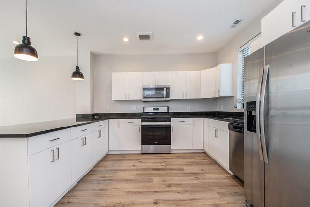 6015 Port View Drive, Grand Rapids, MI 49512