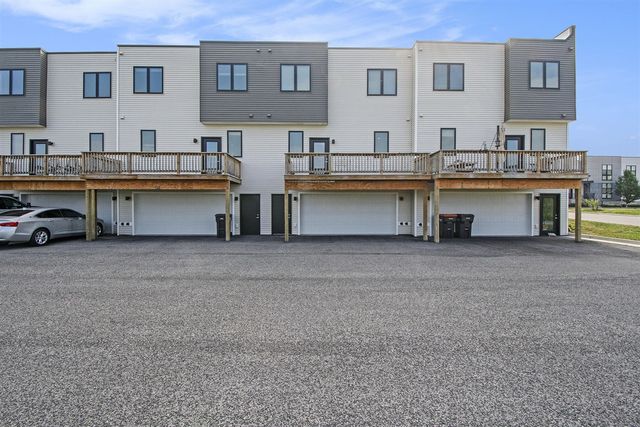 6015 Port View Drive, Grand Rapids, MI 49512
