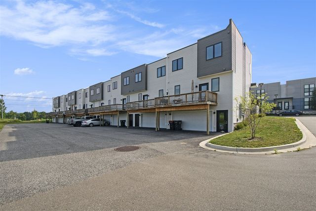 6015 Port View Drive, Grand Rapids, MI 49512