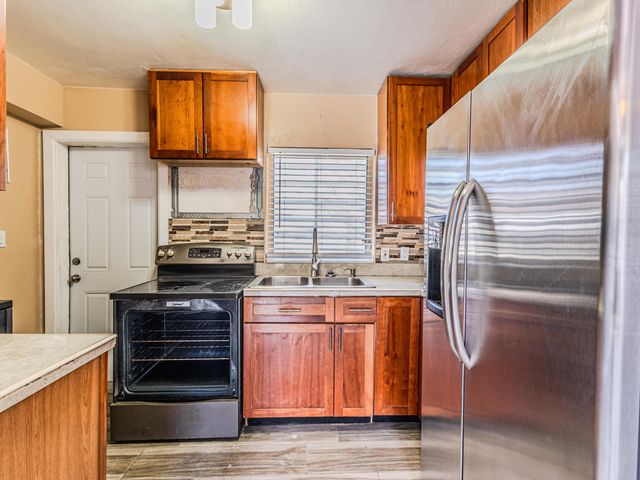 112 W 34th Street 2, West Palm Beach, FL 33404