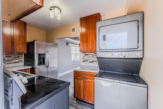 112 W 34th Street 2, West Palm Beach, FL 33404