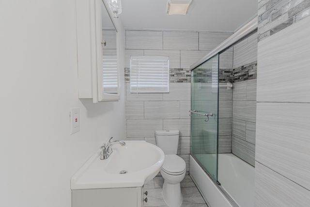 112 W 34th Street 2, West Palm Beach, FL 33404