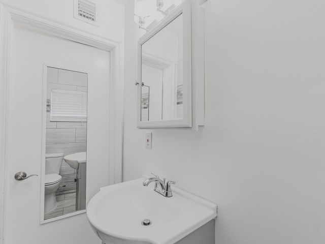 112 W 34th Street 2, West Palm Beach, FL 33404