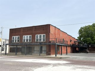 301 E Criner E Street 1, Grandview, TX 76050