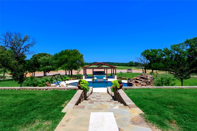 13006 Fm 757, Winona, TX 75792