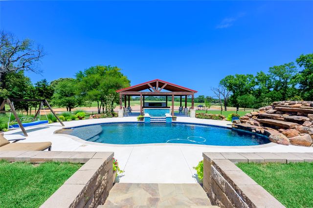 13006 Fm 757, Winona, TX 75792