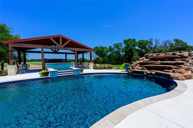 13006 Fm 757, Winona, TX 75792