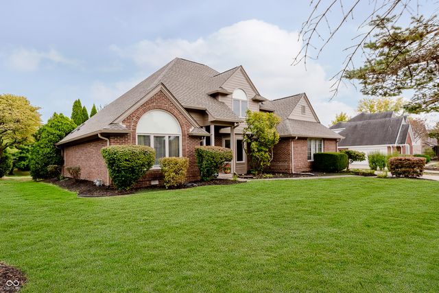 8729 Promontory Road, Indianapolis, IN 46236