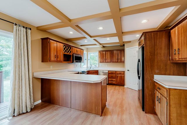 8729 Promontory Road, Indianapolis, IN 46236