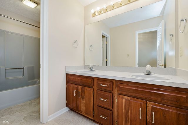 8729 Promontory Road, Indianapolis, IN 46236