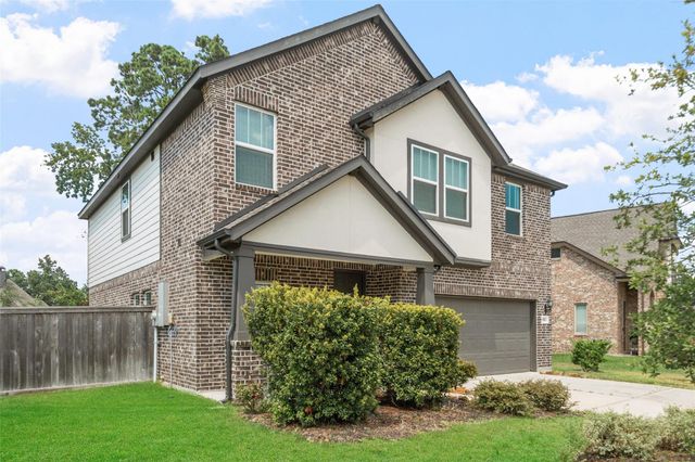 810 Spruce Pine Drive, Conroe, TX 77318