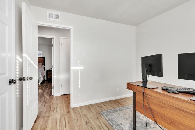 7517 Addison Way, Sacramento, CA 95822