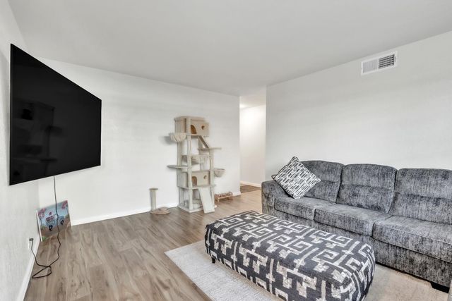 7517 Addison Way, Sacramento, CA 95822